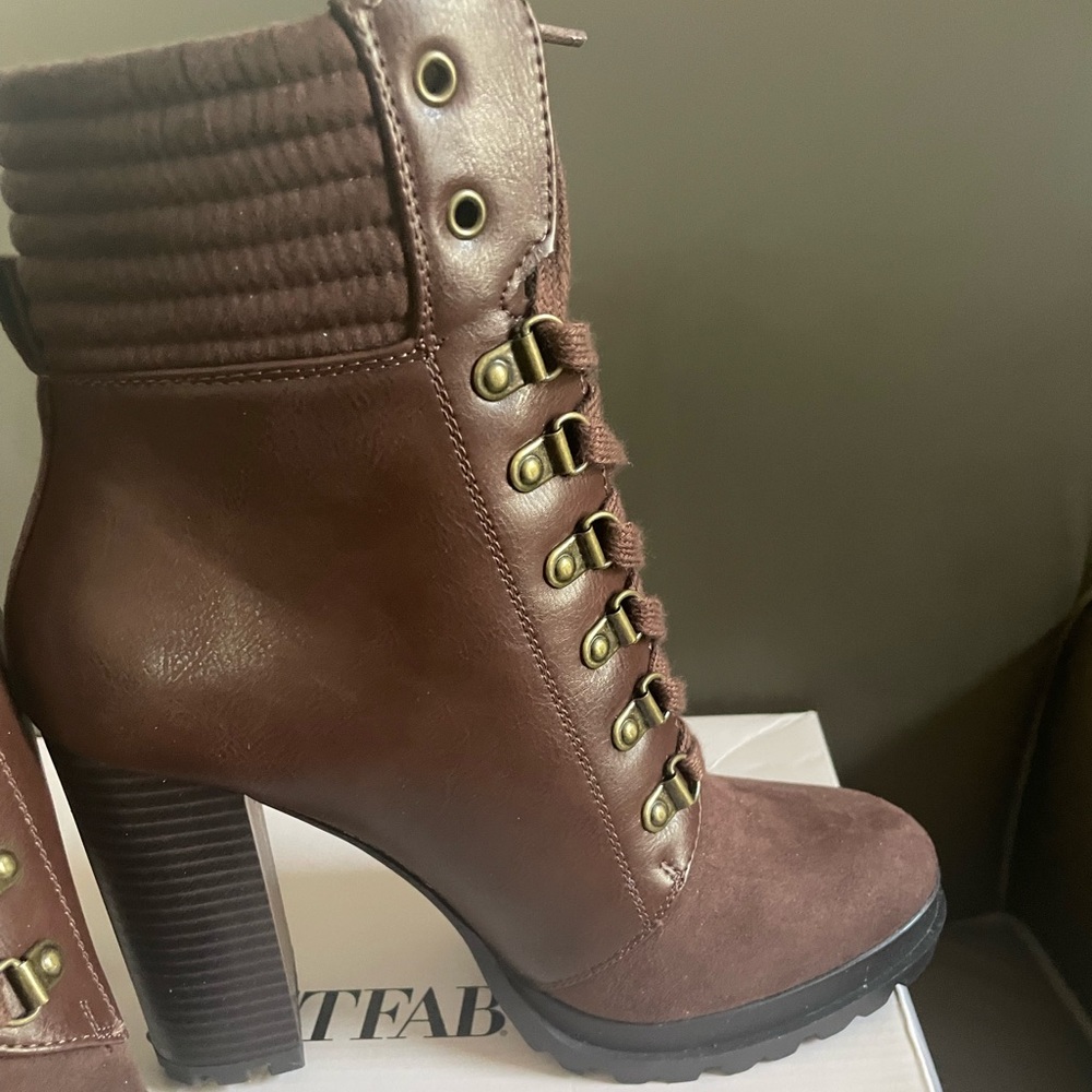 Chocolate lace up Boots size 8
